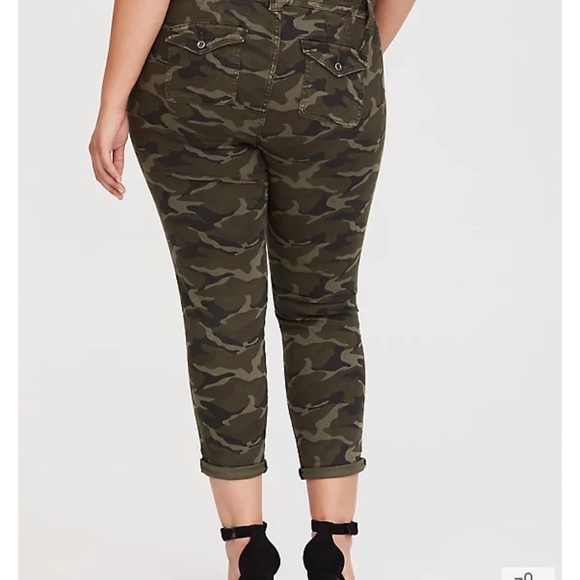 TORRID CROPPED TWILL MILITARY PANT - CAMO EUC - Picture 3 of 9